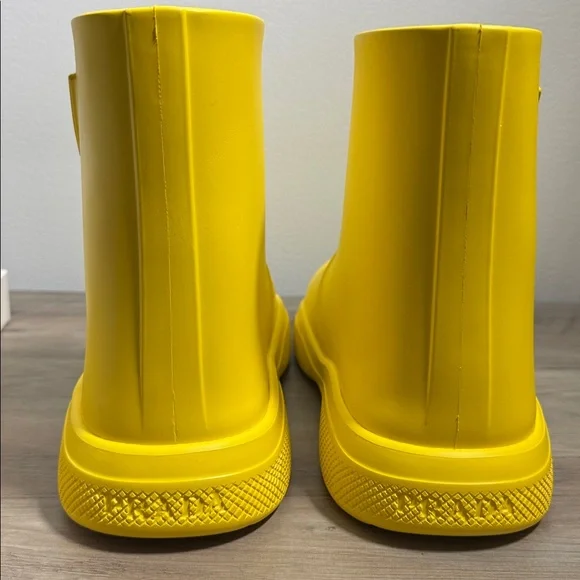 NIB PRADA RAIN BOOTS SZ 39 AUTHENTIC - Picture 3 of 7